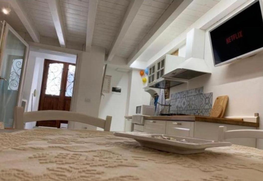 Charly'S House Villa กาญารี ภายนอก รูปภาพ